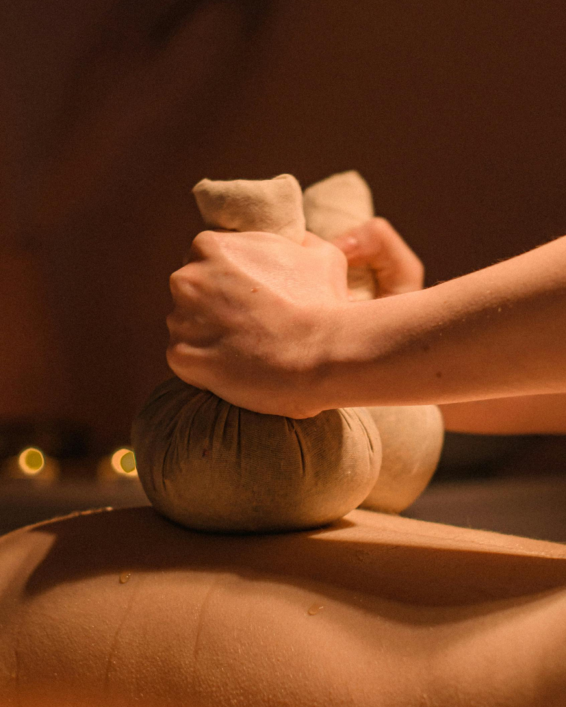 krauterstempelmassage